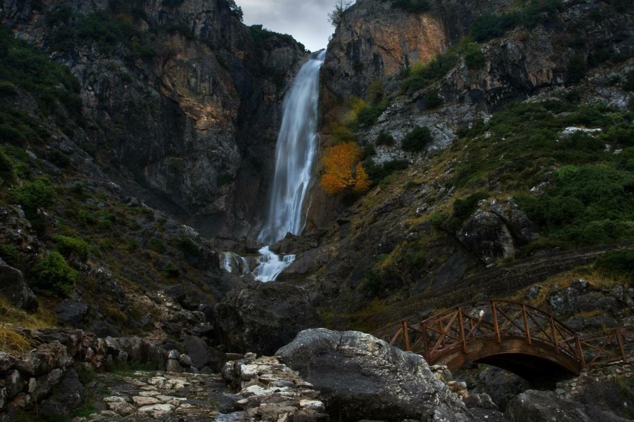 Etheres Tzoumerkon Mountain Resort Katarraktis  Luaran gambar